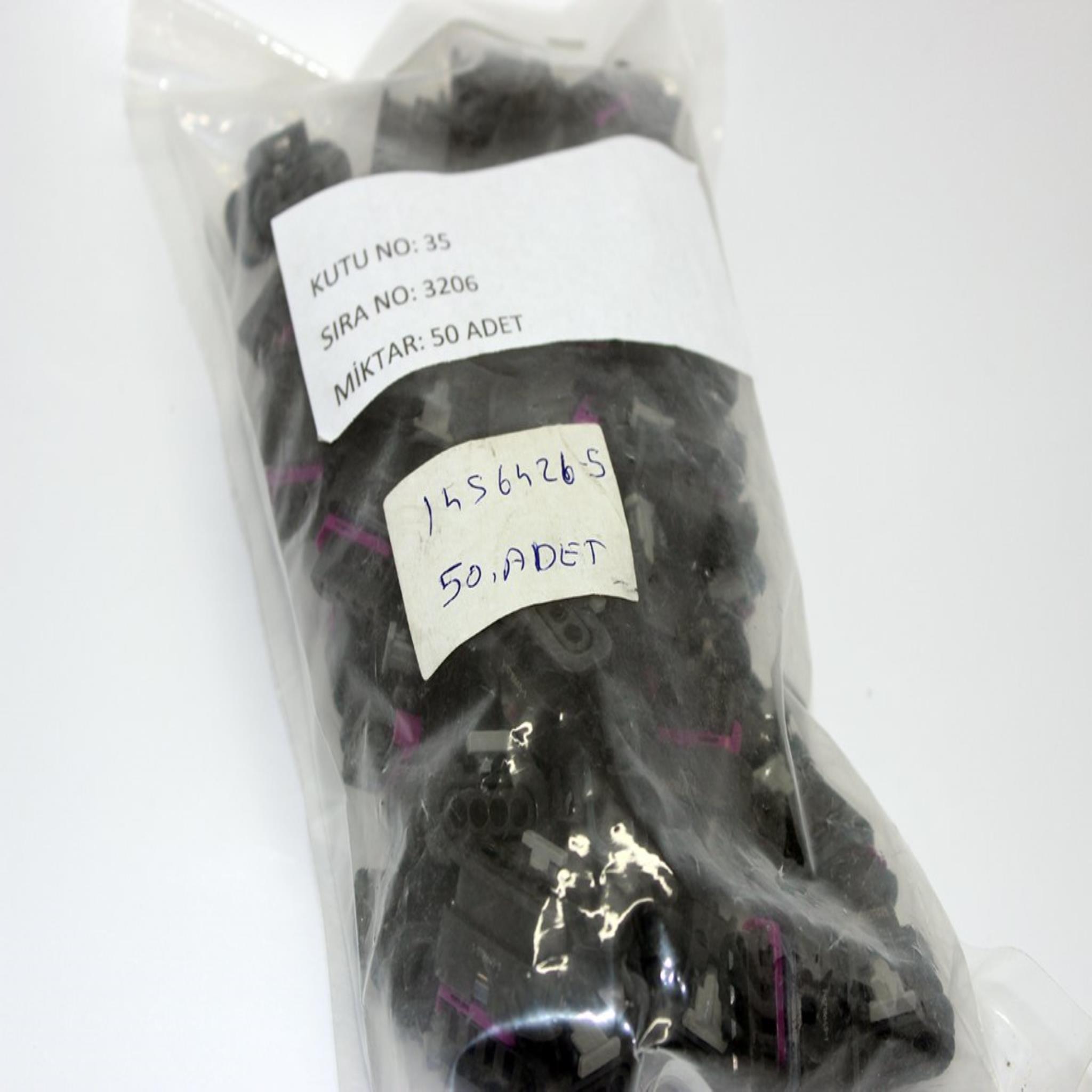 Picture of 1-1718645-1 TE Connectivity